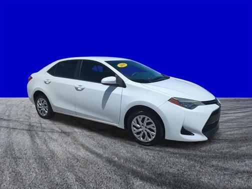 Super White 2018 Toyota Corolla LE