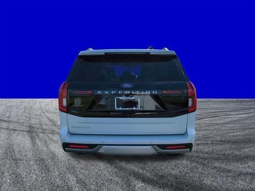 Space Silver 2026 Ford Expedition Platinum