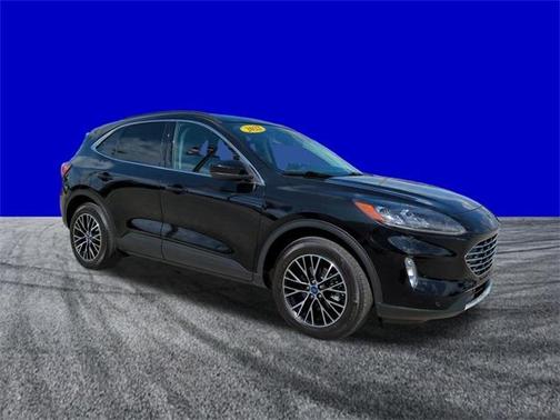 2022 Ford Escape PHEV Titanium