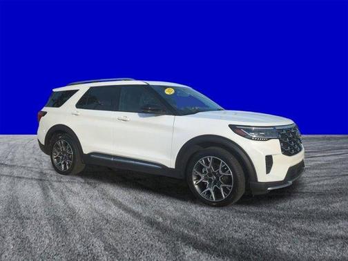 Star White 2025 Ford Explorer Platinum