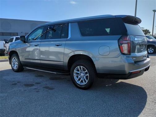 2021 Chevrolet Suburban LT