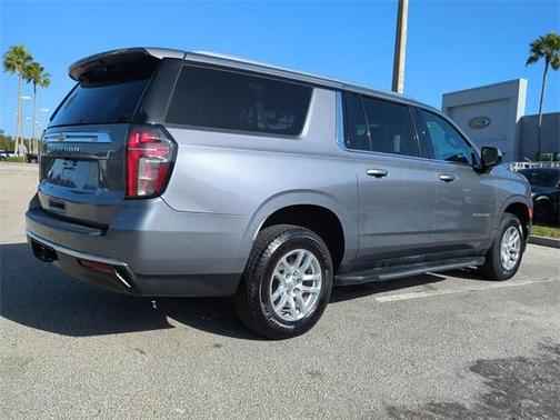 2021 Chevrolet Suburban LT