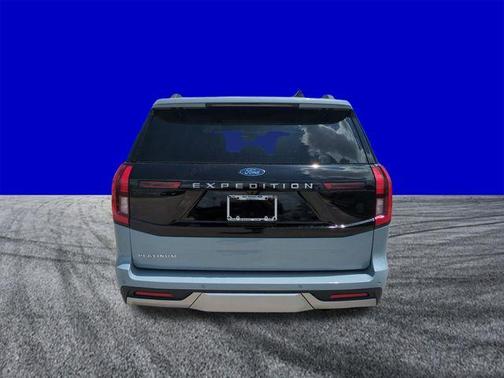 Glacier Gray Metallic 2026 Ford Expedition Platinum