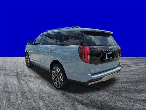 Glacier Gray Metallic 2026 Ford Expedition Platinum