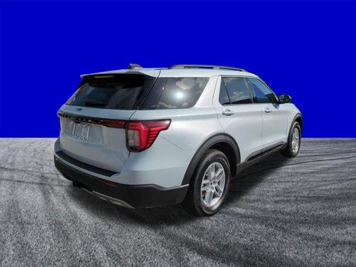 Star White 2026 Ford Explorer Active