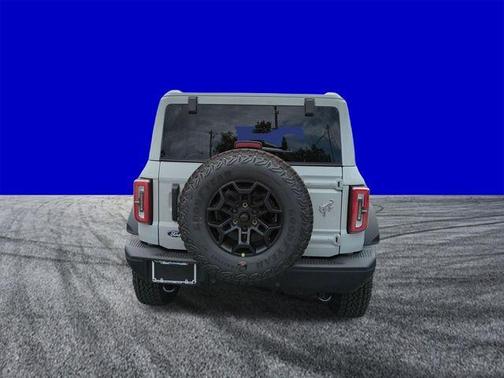 Avalanche Gray 2026 Ford Bronco Badlands