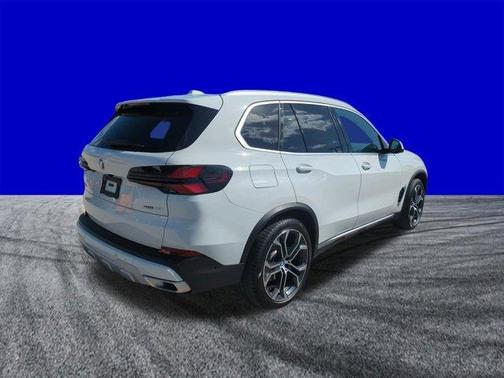Alpine White 2024 BMW X5 sDrive40i