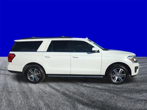 White Metallic 2022 Ford Expedition Max XLT