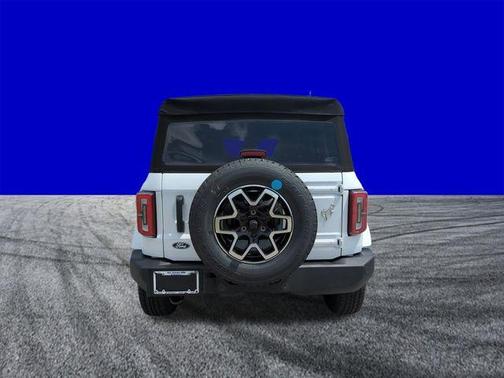 Oxford White 2026 Ford Bronco Outer Banks