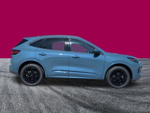 2026 Ford Escape ST-Line Elite