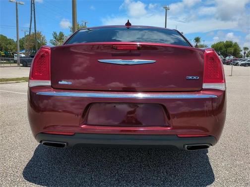 2018 Chrysler 300 Limited
