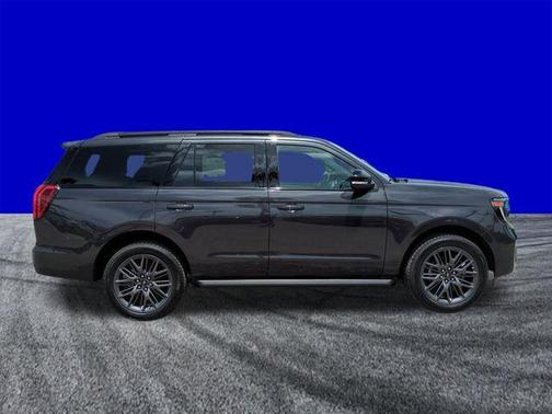 Dark Matter Gray Metallic 2026 Ford Expedition Platinum