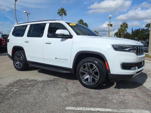 2022 Jeep Wagoneer Series III
