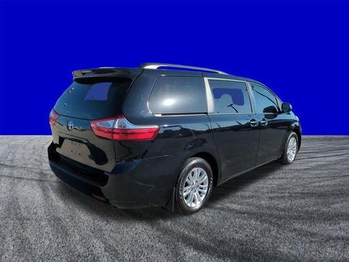 Midnight Black Metallic 2017 Toyota Sienna XLE
