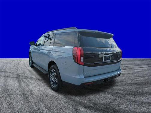 Glacier Gray Metallic 2026 Ford Expedition Active
