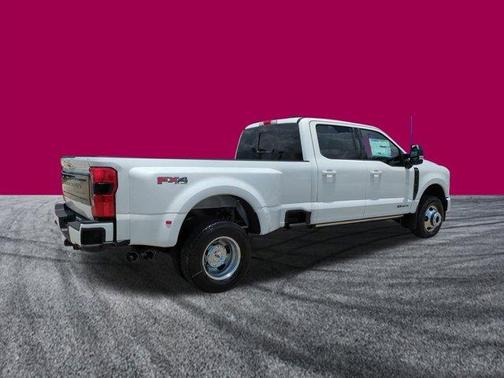 2025 Ford F-350 Platinum DRW