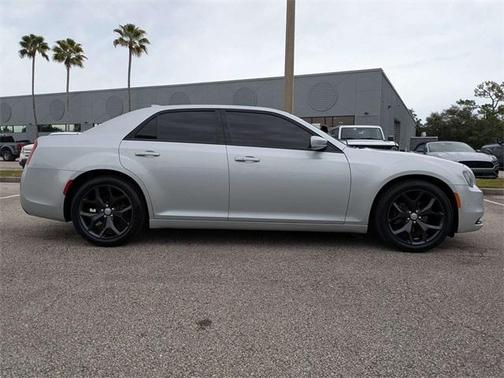 2021 Chrysler 300 S