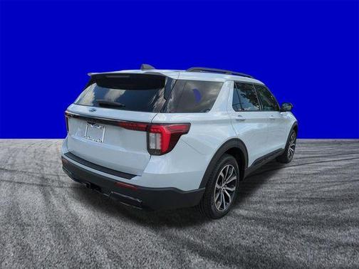 Space White Metallic 2026 Ford Explorer ST-Line