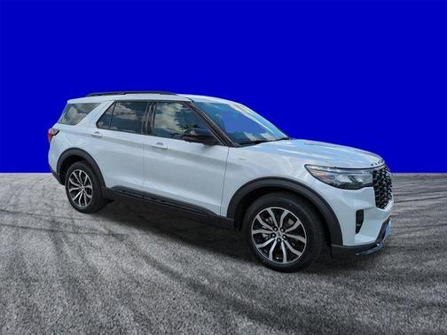 Space White Metallic 2026 Ford Explorer ST-Line
