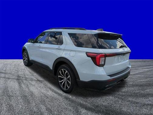 Space White Metallic 2026 Ford Explorer ST-Line