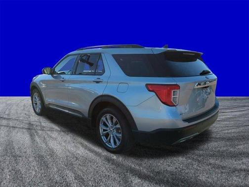 Iconic Silver Metallic 2021 Ford Explorer XLT