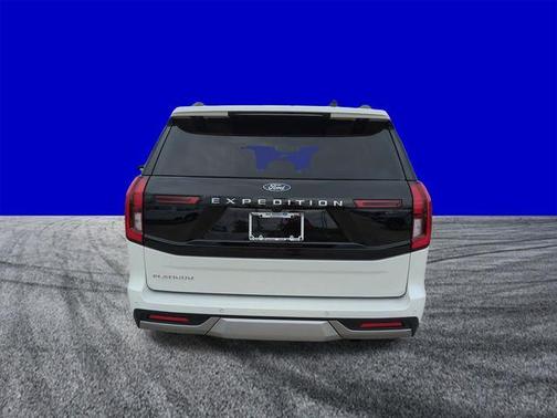 Star White 2026 Ford Expedition Platinum