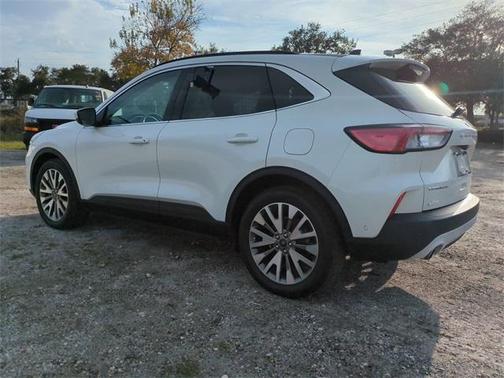 2021 Ford Escape Titanium Hybrid