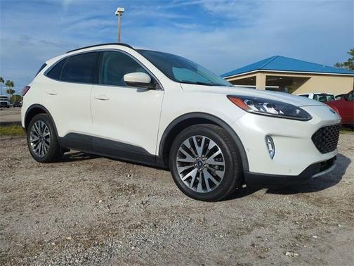 2021 Ford Escape Titanium Hybrid