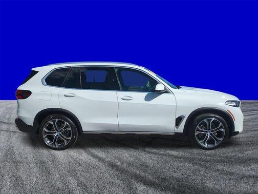 Alpine White 2024 BMW X5 sDrive40i