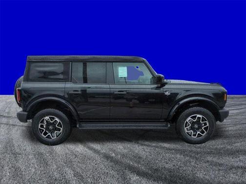 Shadow Black 2026 Ford Bronco Outer Banks