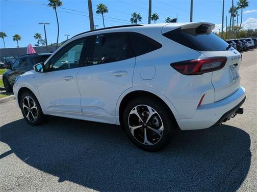 2026 Ford Escape ST-Line Elite