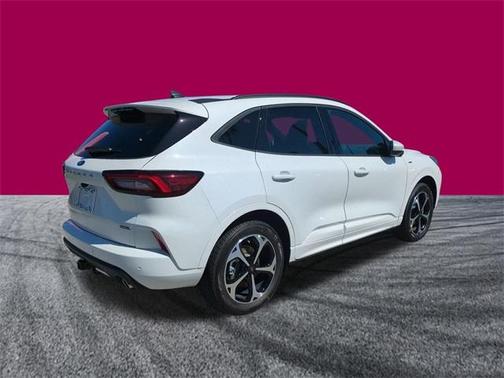 2026 Ford Escape ST-Line Elite