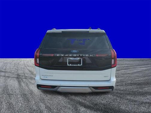 Star White 2026 Ford Expedition Max Platinum