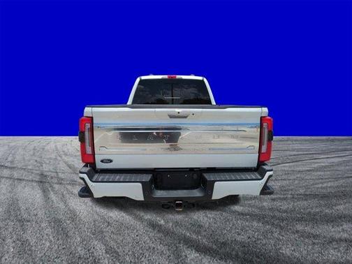 White Metallic 2024 Ford F-250 Platinum