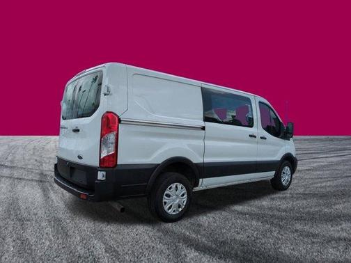 2022 Ford Transit-250 Base