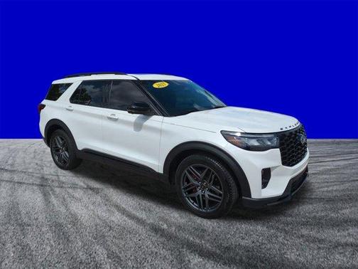 Star White 2025 Ford Explorer ST