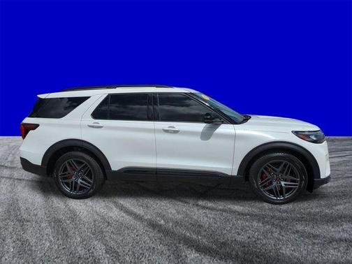 Star White 2025 Ford Explorer ST