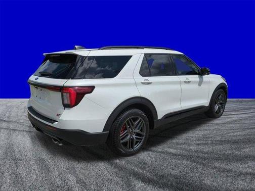 Star White 2025 Ford Explorer ST