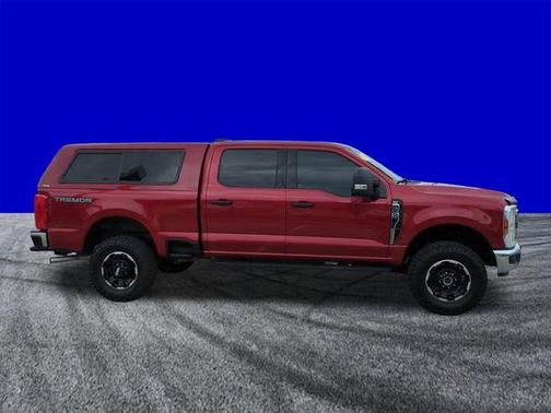 Ruby Red Metallic Tinted Clearcoat 2025 Ford F-250 XLT