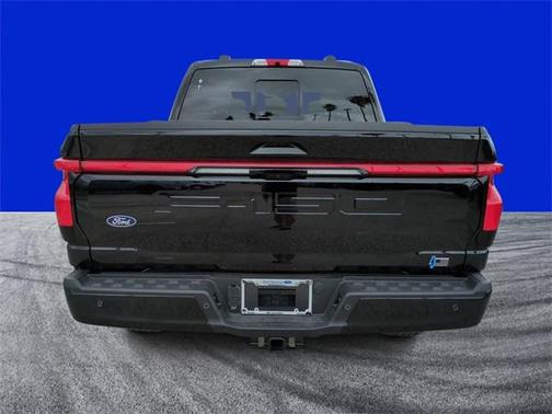 2025 Ford F-150 Lightning LARIAT