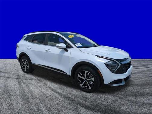 Glacial White Pearl 2025 Kia Sportage EX