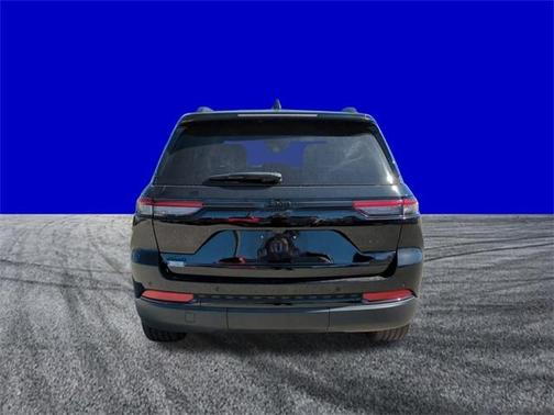 2024 Jeep Grand Cherokee Laredo