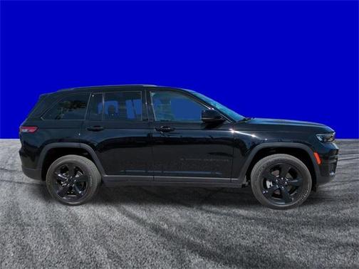 2024 Jeep Grand Cherokee Laredo