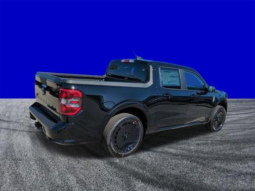 Shadow Black 2026 Ford Maverick Lobo Standard