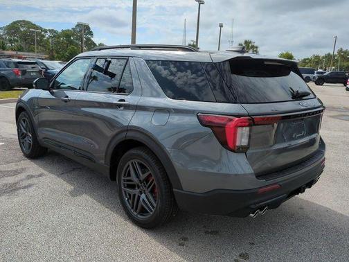 Carbonized Gray 2026 Ford Explorer ST