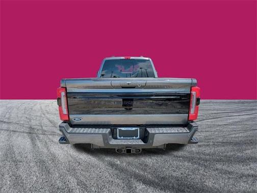 2025 Ford F-350 Platinum DRW