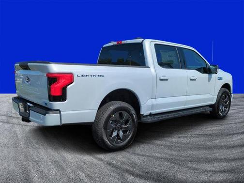 2025 Ford F-150 Lightning Flash