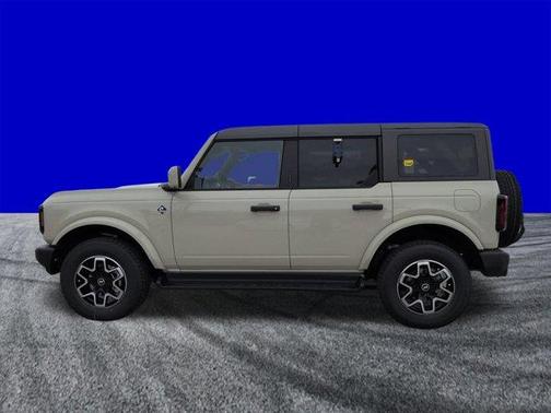 Desert Sand 2026 Ford Bronco Outer Banks