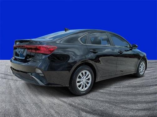 2022 Kia Forte FE