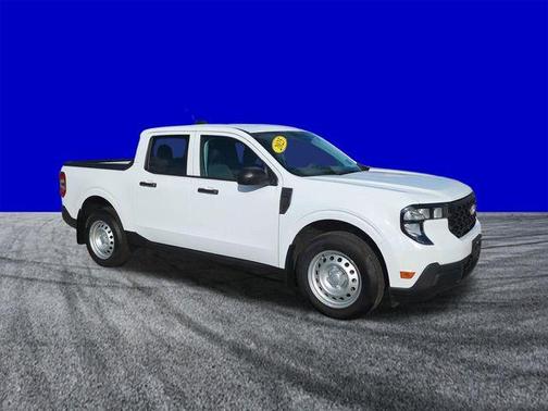 Oxford White 2025 Ford Maverick XL